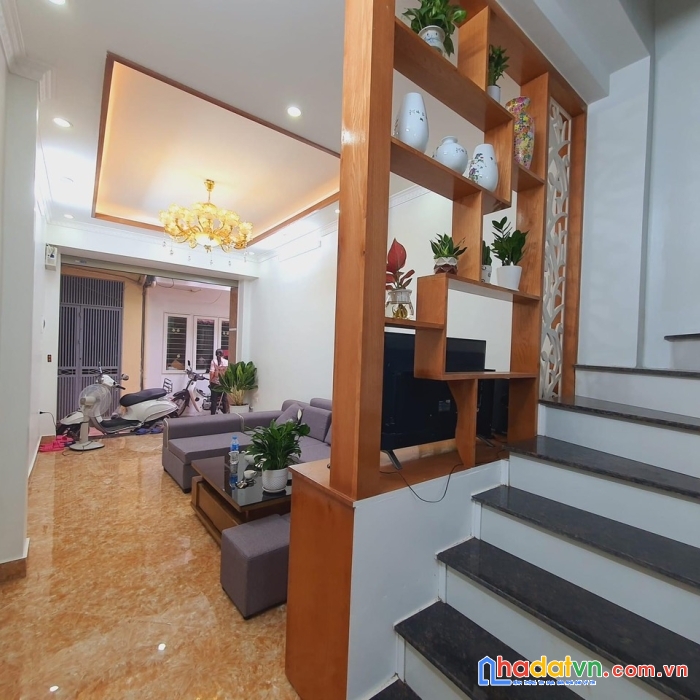 Bán nhà 40m, 5t cách 1 nhà ra phố giáp bát, hoàng mai, nhỉnh 4 tỷ