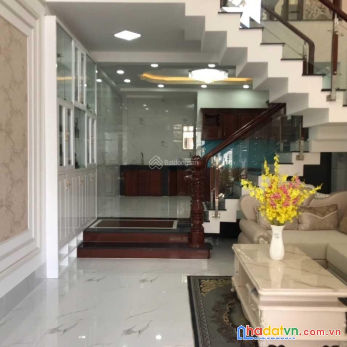 Nhà bình tân  , giáp quận 6 ,vị trí đẹp giá tốt  7,9 tỷ