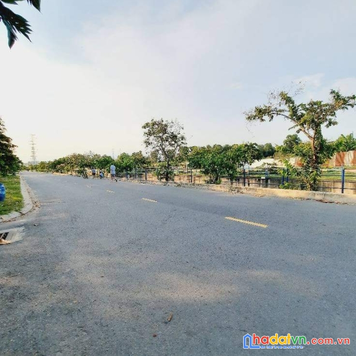 Sót lại lô đất sát tuyến metro, đường lê văn chí hxh 4m thông linh trung