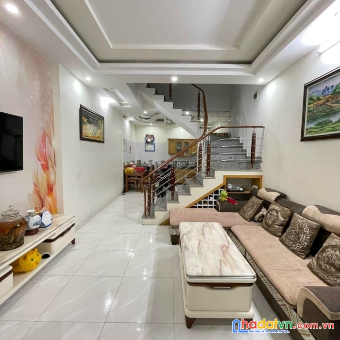 Cực hot - bán nhà dân xây ngay sát tđc vườn mơ