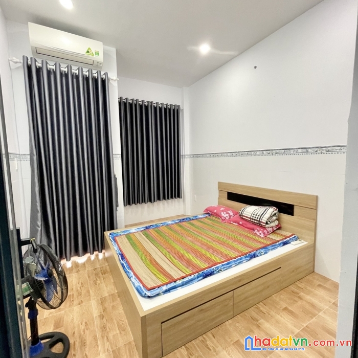 Nhà bán mặt tiền_3 lầu 24m2 phùng văn cung p4 q.phú nhuận