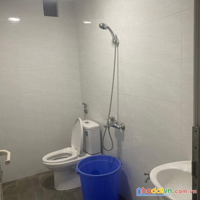 Chính chủ bán nhà phân lô hoàng quốc việt, nhà 4 tầng 56m2 ngõ thông, ô vào được nhà, thông số