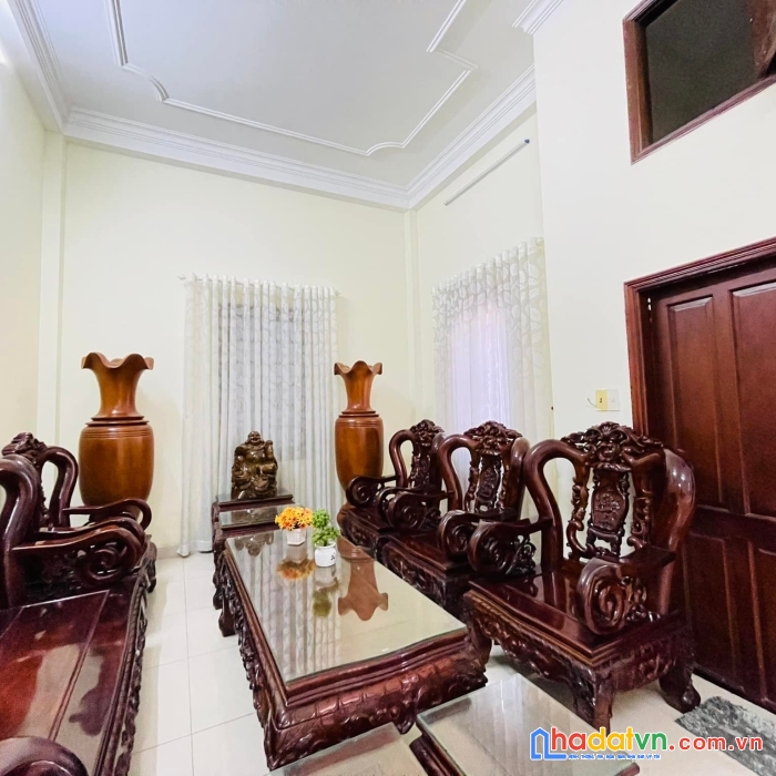 Bán nhà tô ngọc vân - 240m2 16.5 tỷ - hxh rộng 5.5m