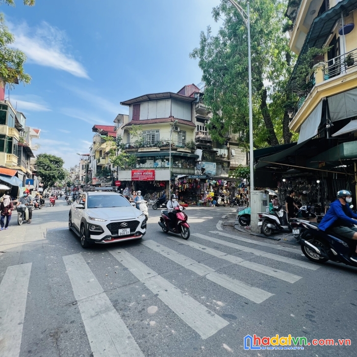 Chính chủ bán nhà mặt phố đồng xuân 120m2.vị trí kd đắc địa(ngã tư hàng đường-hàng chiếu) 59 tỷ