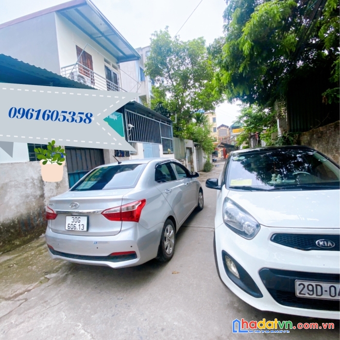 [ miễn trung gian ] chính chủ bán nhà đất 2 tầng 65m2- có sân rộng- ô tô đỗ cửa- ngay thcs phú