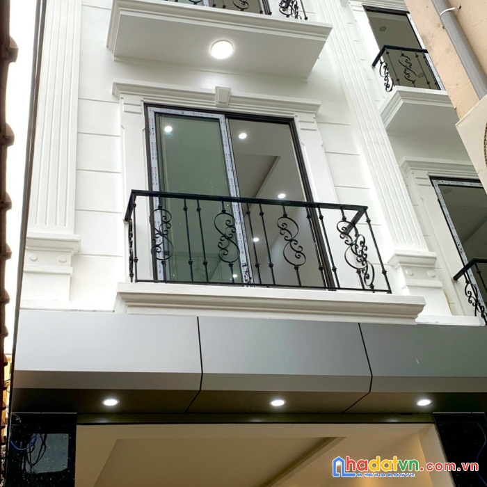 Chỉ từ 1 tỷ 4 có ngay nhà 3 đến 4 tầng , khu vực hà đông và giáp hà đông