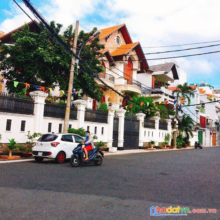 Cho thuê villas  vũ tùng bình thạnh - 15x25m trệt 2 lầu nhà mới bàn giao ngay