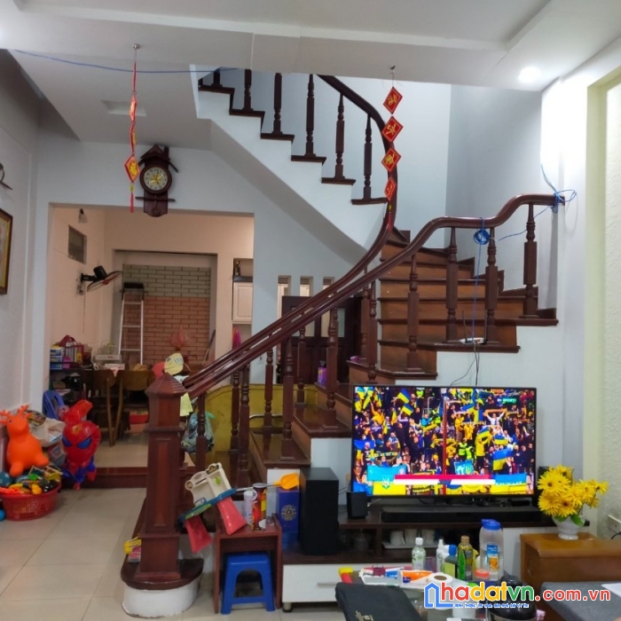 Mua, bán nhà riêng đẹp ở hoàng quốc việt, nhà phân lô, 55m2, 5 tầng, an sinh tốt