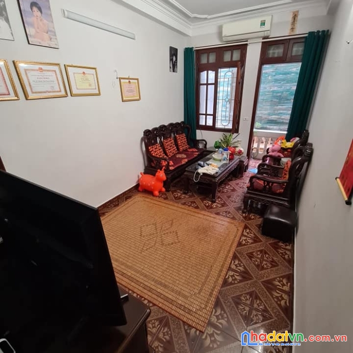 Bán nhà 4 tầng cuối ỷ la - dương nội , oto đỗ gần, ngõ đi rộng.