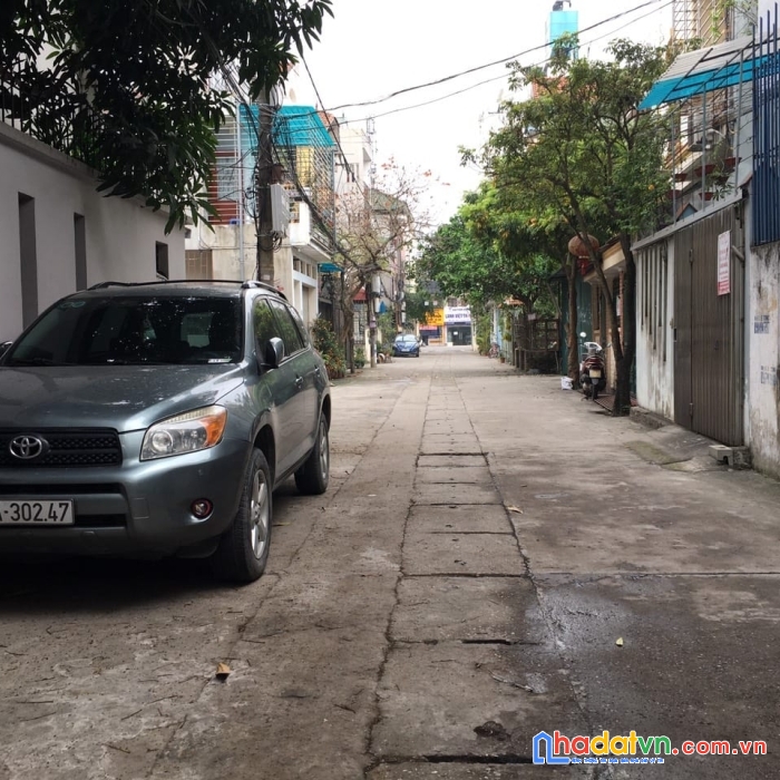 Bán nhà sài đồng 55m2, 6.8 tỷ ngõ 2 ô tô  mercedes tránh.