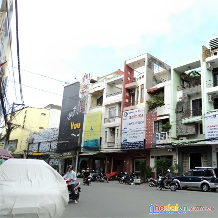 Bán gấp nhà mặt tiền cách mạng tháng tám, văn hoài nhà phố