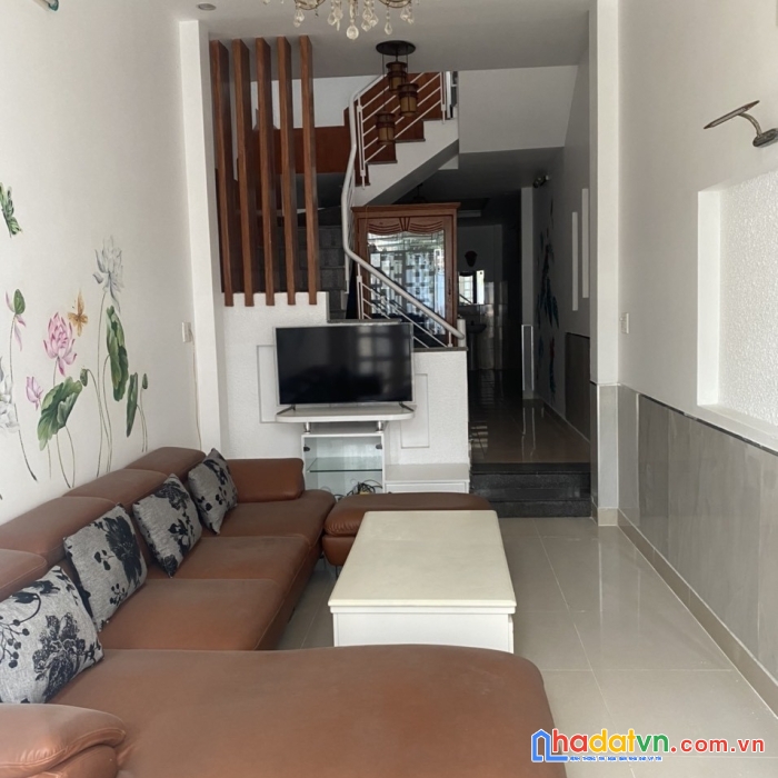 Hàng cực hiếm! bán nhà đường 2 tháng 9, ô tô tránh, nhà mới, đẹp ở ngay, dân trí cao, 50m2, nhỉnh