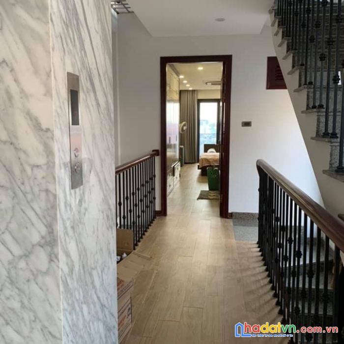 Bán nhà mp ngọc lâm 75m2 8t giá 19.9 tỷ. mặt phố, vỉa hè, kinh doanh, thang máy.