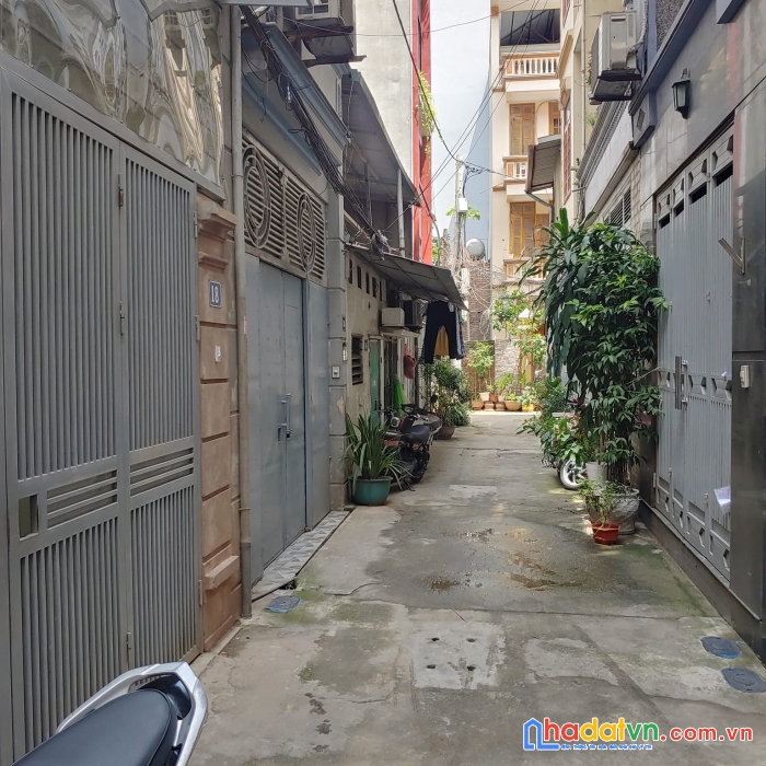 Căn hộ dịch vụ - chưng cư mini - trung tâm cầu giấy - 58m2 - 9p khép kín - giá: 6.38 tỉ.