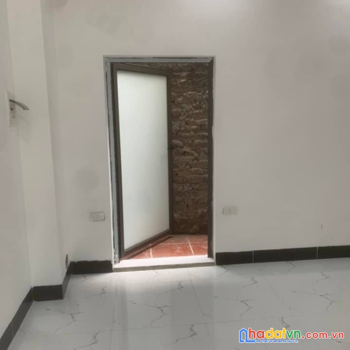 Bán nhà thanh trì,dt 32m2 x5 tầng,oto,mới,đẹp,rẻ,ở luôn, giá 2 tỷ