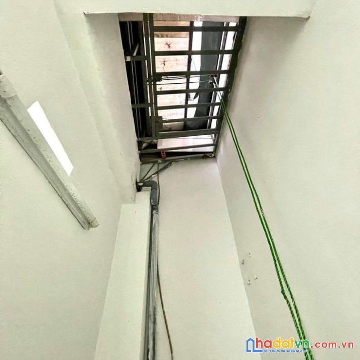 Bán nhà giá rẻ trung tâm quận 1 hẻm xe hơi 3 tầng btct.
