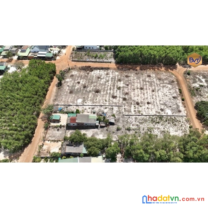 Bán nhanh lô góc 3 mặt tiền đường trung tâm xã sơn mỹ hàm tân bình thuận