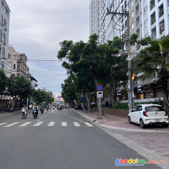 Hẻm to 7m ngay tô hiệu với hoà bình, tân phú, 80m2 chỉ 8 tỷ 9