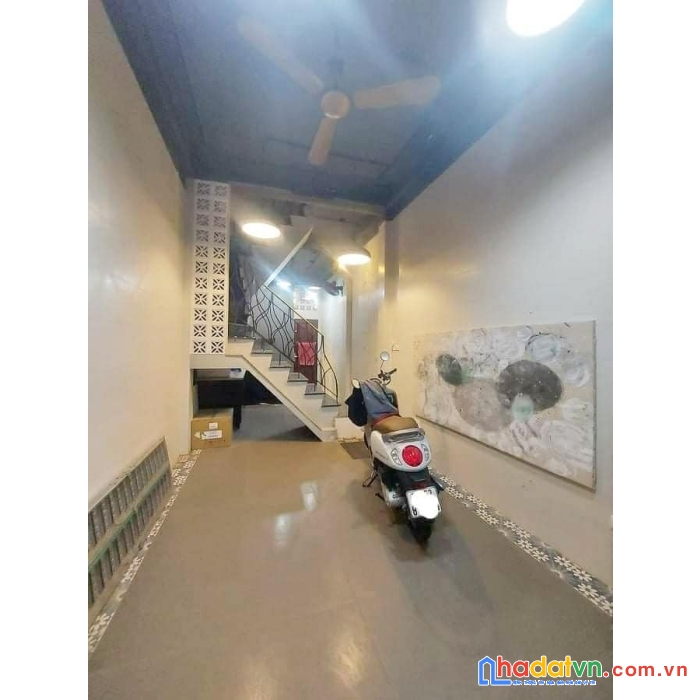 Nhà đẹp chùa láng- 2 mặt ngõ- 5m ô tô- khu phân lô