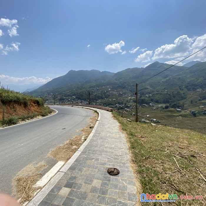 Lô đất 650m2 mặt đường tl 152 tại sa pa. thế đất đắc địa ( lh 0369583341 )