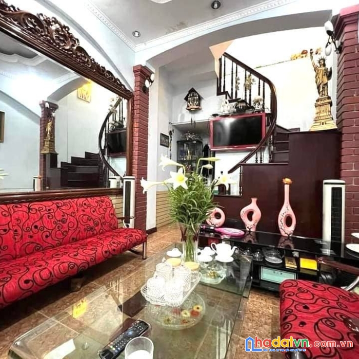 Siêu phẩm trần quốc hoàn 41m2 hơn 4 tỷ