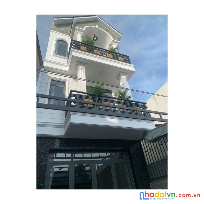 Bán căn nhà 1 trệt 2 lầu gần trạm y tế hưng long