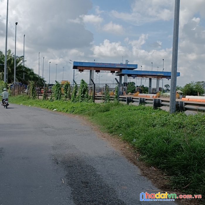 Còn 2 lô đất 95m2 full thổ cư shr tại bến lức giá 800tr