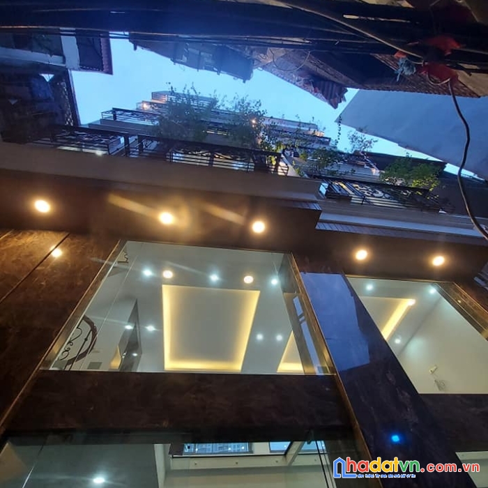 Bán nhà lò đúc - thang máy , gần phố kinh doanh 45m x 7 tầng 8.9 tỷ