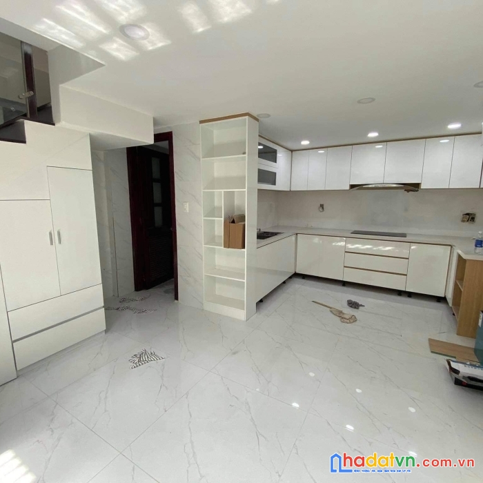 ** bán nhà 5 lầu btct đẹp - nguyễn thị minh khai - 40m2 chỉ 6.5 tỷ