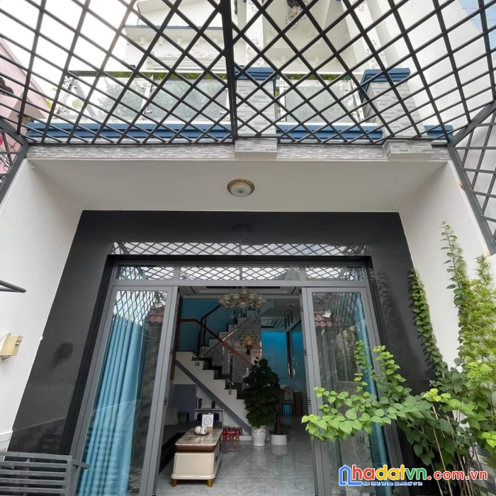 Nhà đẹp, full nội thất, khu dân cư hiện hữu 4 tỷ 3