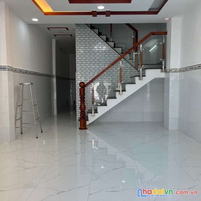 Bán gấp hxh lê văn quới bình tân, sổ vuông 4x12 nhà mới đẹp ở ngay hơn 3 tỷ
