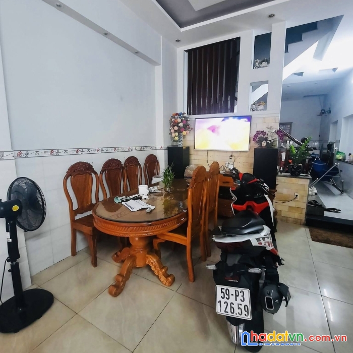 Bán nhà hẻm, 4 tầng, lũy bán bích, quận 11, nhỉnh 4,39 tỷ, 34m2, bê tông kiên cố