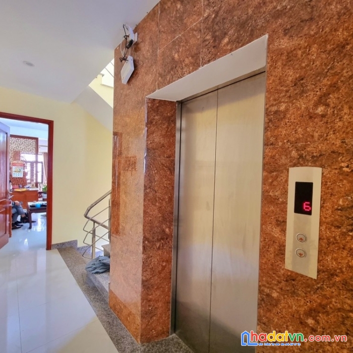 Mặt phố pháo đài láng, dt 84m² x 7 tầng thang máy, nhỉnh 22 tỷ
