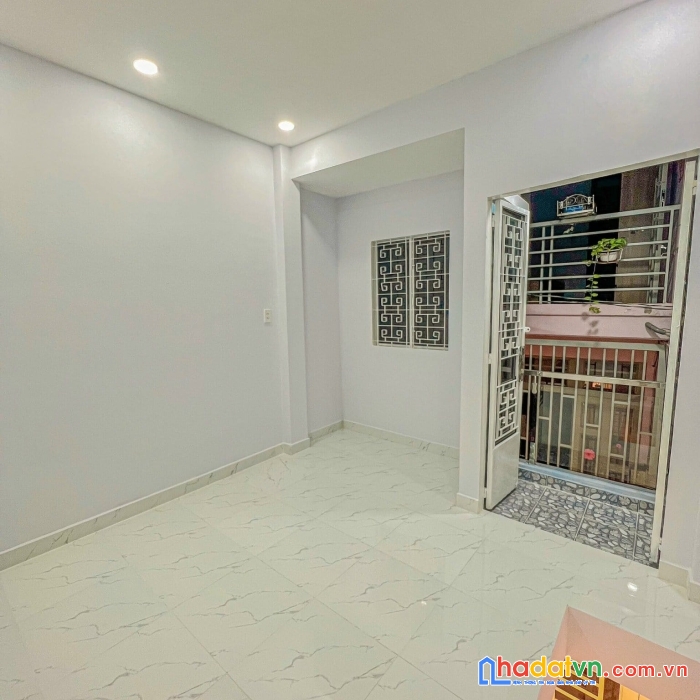 Nhà đẹp lung linh xây mới - ô tô ngủ trong nhà - giá tốt full nội thất sang chảnh
