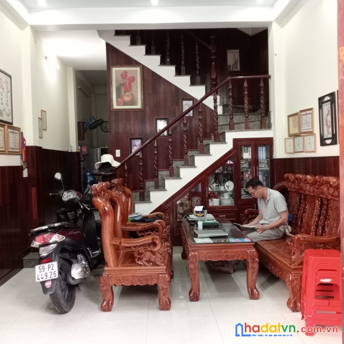 Bán nhà đẹp hoàng bật đạt 3 tầng 4.1 x 10.5 giá 4.6 tỷ.