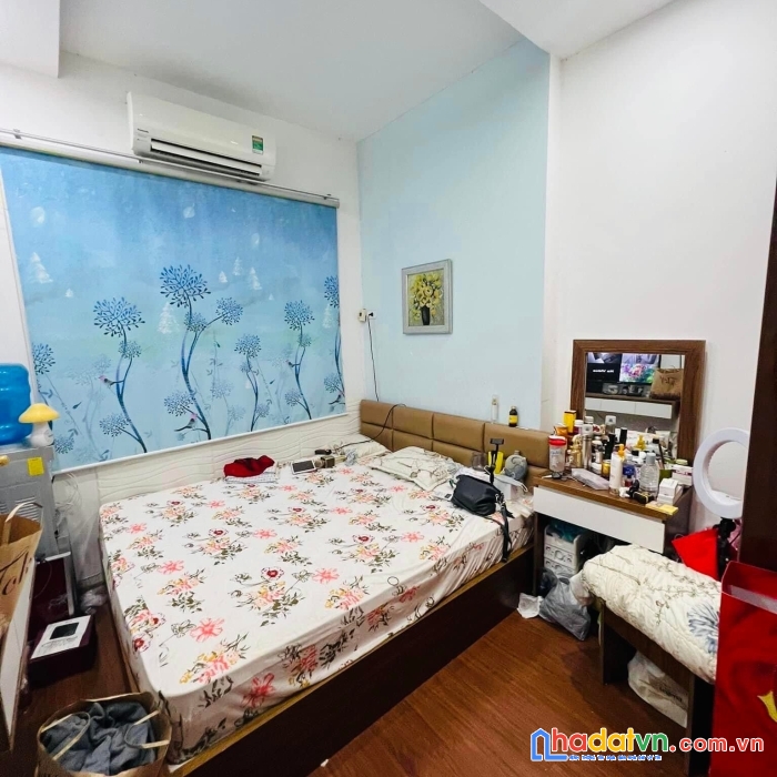 Bán nhà lạc long quân, cầu giấy, sáng thoáng, 3 ngủ đủ công năng, ô tô gần, 2.75 tỷ