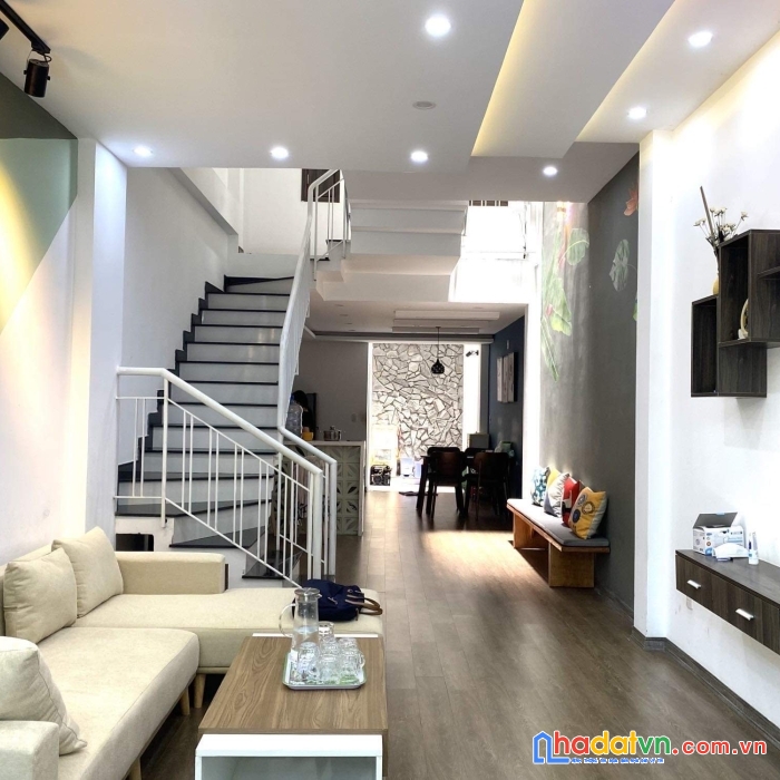 Chính chủ gởi bán nhà 3 tầng kiệt ô tô cù chính lan