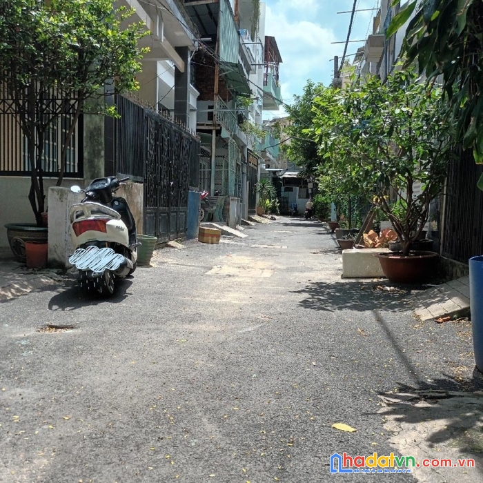 Lạc long quân phường 5 quận 11 88m2  7.6 tỷ.