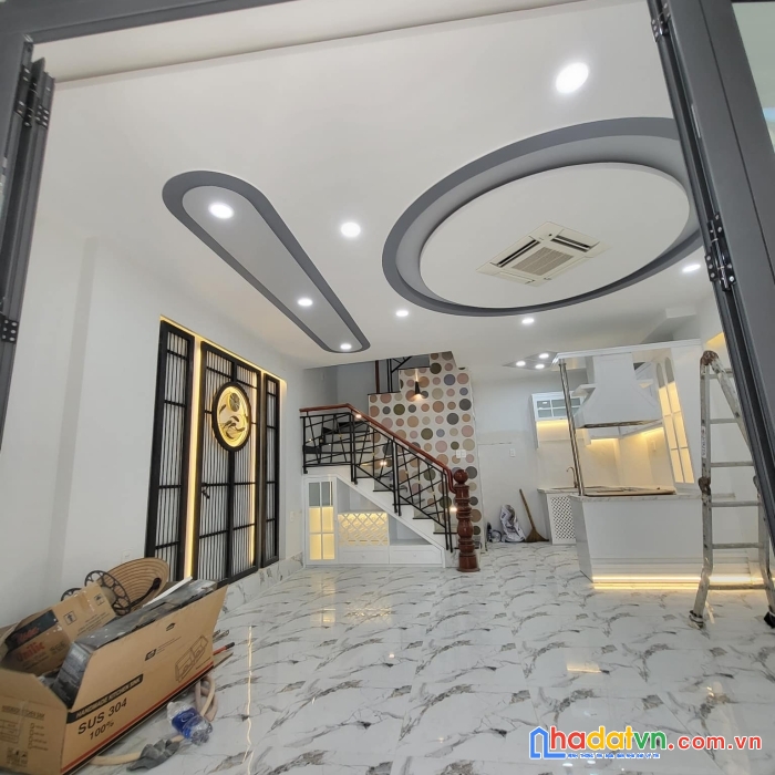 Nhà phan tây hồ bán, nhà mới ở ngay, sát mặt tiền, ngang 5 hiếm, 8.5t