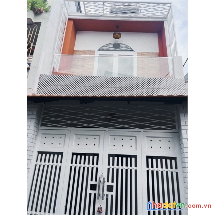 Dọn ở ngay, nhà 2 tầng mới nguyễn kiệm chỉ 4.4 tỷ