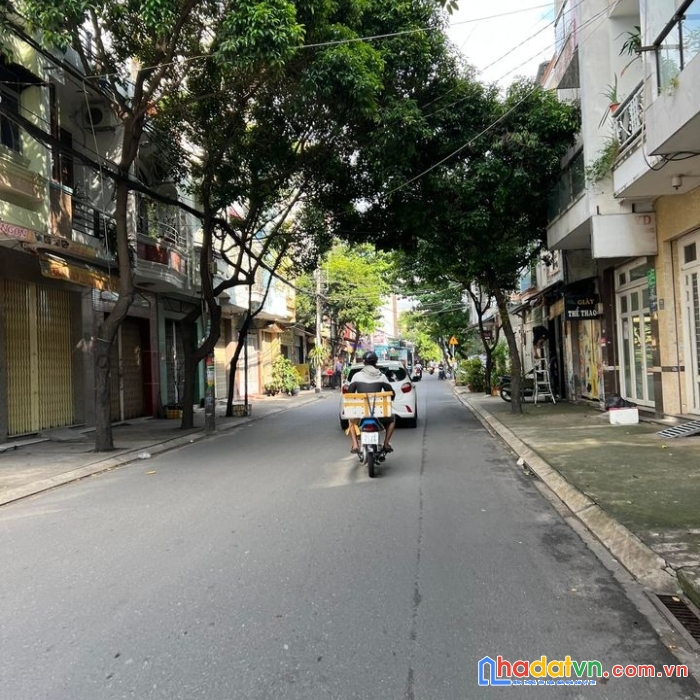 Mặt tiền kinh doanh trần tấn 2 tầng 4,7 x 19,5 giá 11.5 tỷ q.tân phú