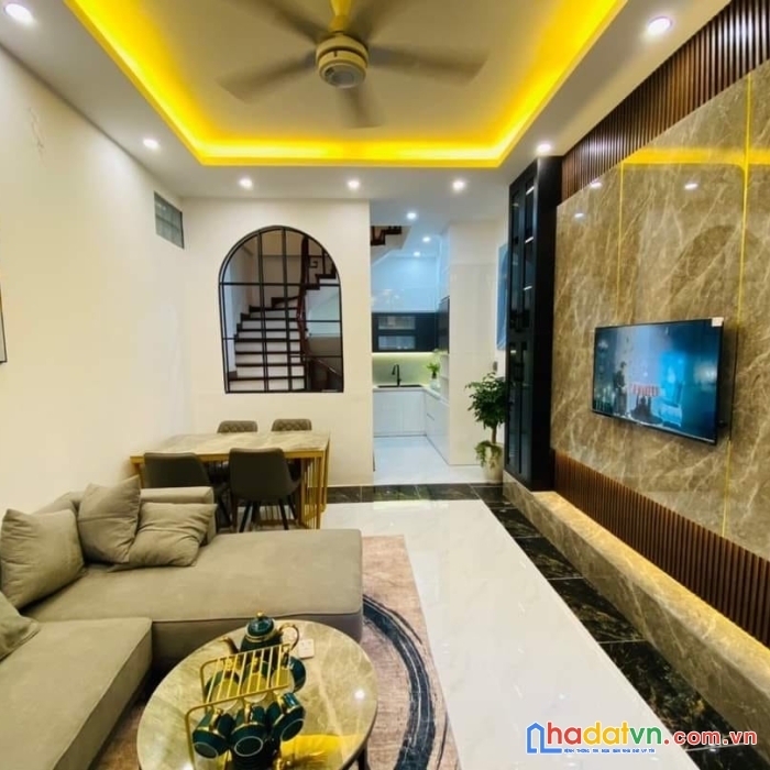 Bán gấp nhà - nhạc viện hào nam. q.đống đa - 5tầng tặng full nội thất - nhỉnh 5tỷ.