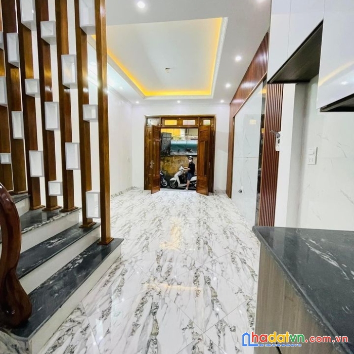 Bán nhà trần quốc vượng cầu giấy, lô góc 2 mặt ngõ ô tô tránh, kd, dt 60m2x 4t, mt 4.2m giá 14  tỷ.