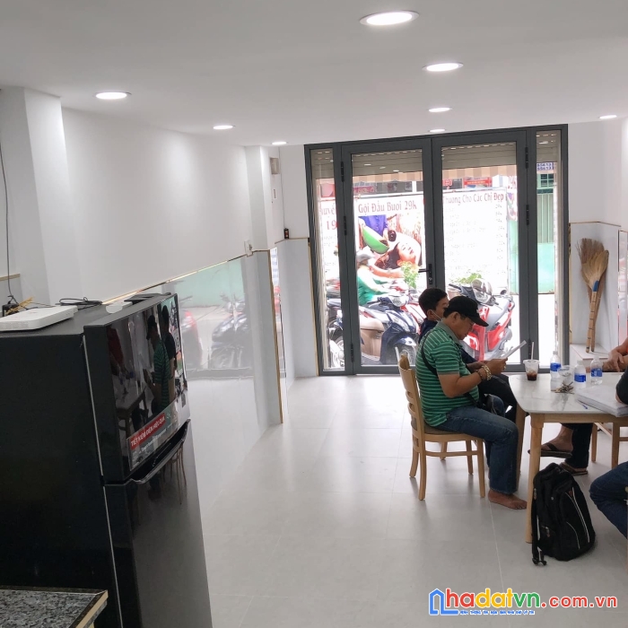 Bán nhà mặt tiền xóm chiếu quận 4 - 5 tầng - 5 tỷ 200