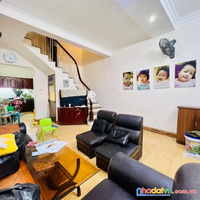 Bán nhà trung tâm q. đông đa 45m oto đỗ cửa giá chỉ 7 tỷ.