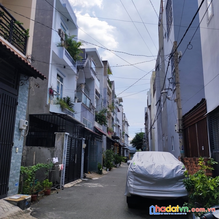 Hxh tránh gần cầu vươt ngã tư ga thạnh lộc q12- 4 tầng chỉ còn 5 tỷ tl