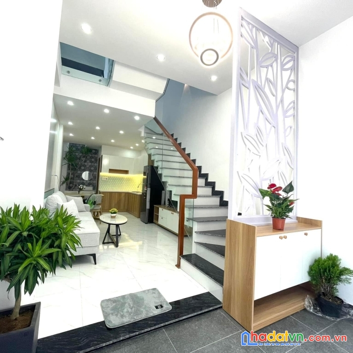 Chủ định cư mỹ, bán gấp nhà ông ích khiêm, nhà mới, 60m2, giá 3,9 tỷ