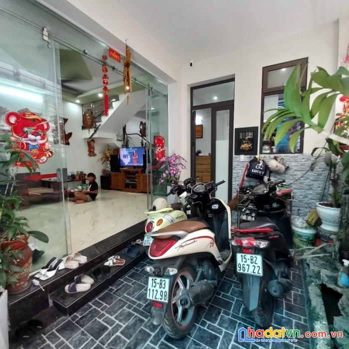 Cần tiền bán gấp căn nhà ngõ lý tiêm