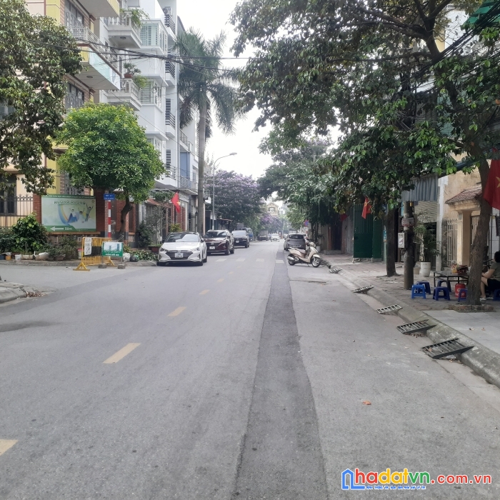 Bán nhà sài đồng, 95m2 x 5 tầng, giá 15 tỷ, vỉa hè, lô góc, 2 mặt ô tô tránh, 4 thoáng