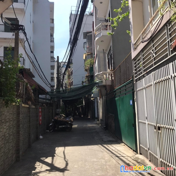 Bán nhà ngõ 12 nguyễn văn huyên dt 60m2 x 5t giá 9,8ty 0382276666